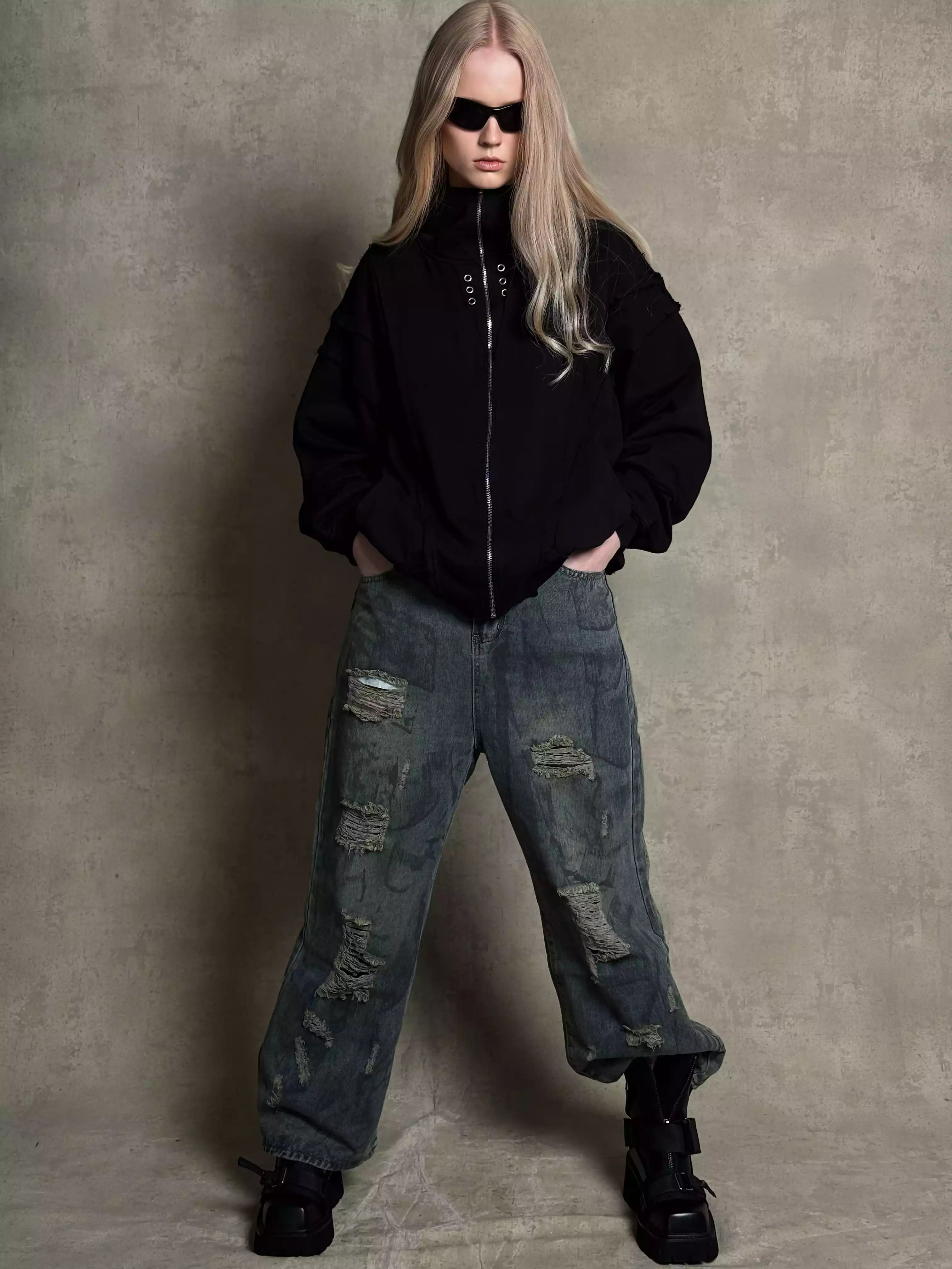 Black Eyelets (Women’s)