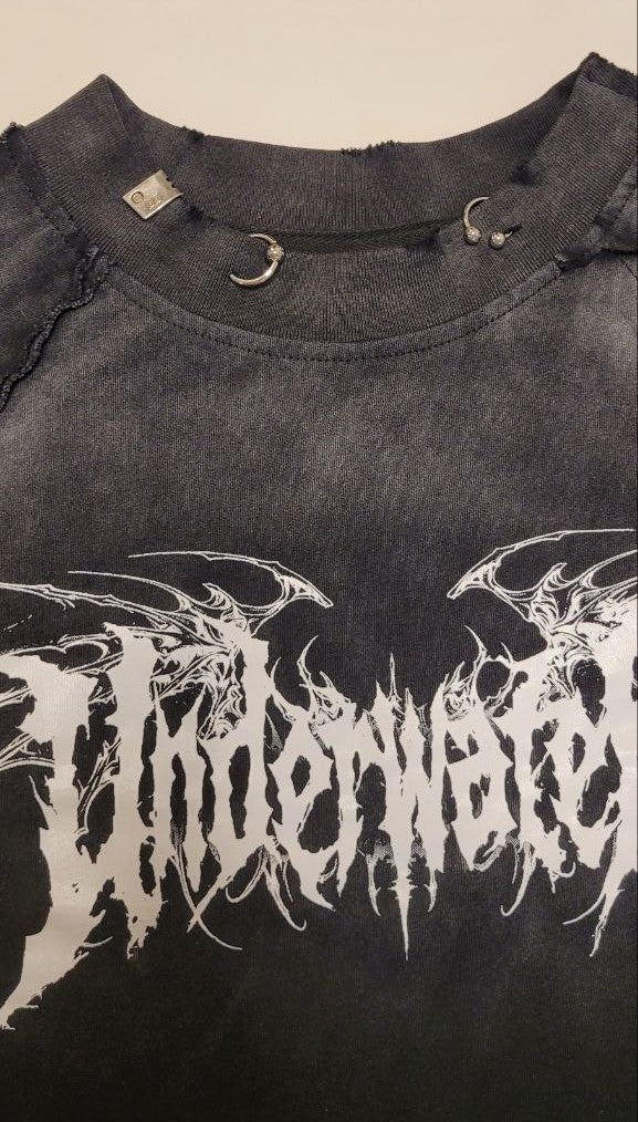 T-shirt with piercing